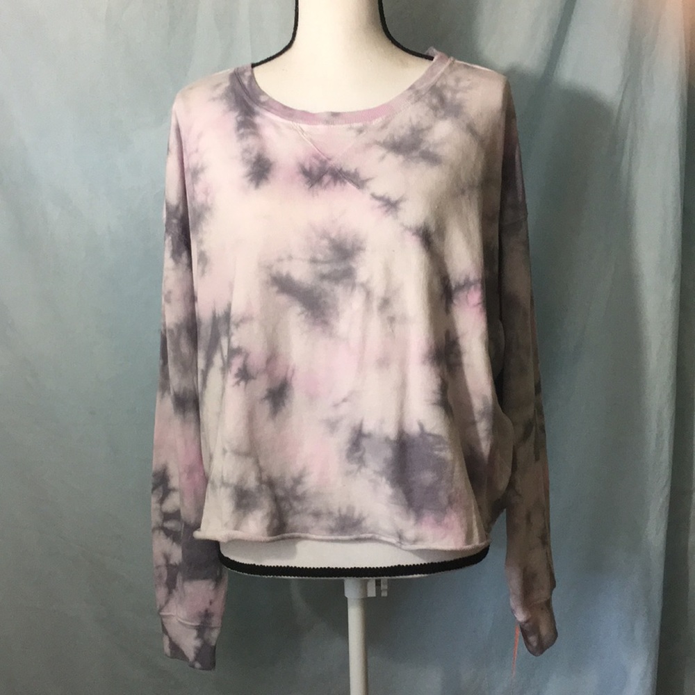Colsie Cropped Long Sleeve Tye-Dyed Sweatshirt